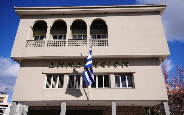 Συναντήσεις του Δημάρχου Νάουσας για την επαναλειτουργία της Ενωμένης Κλωστοϋφαντουργίας