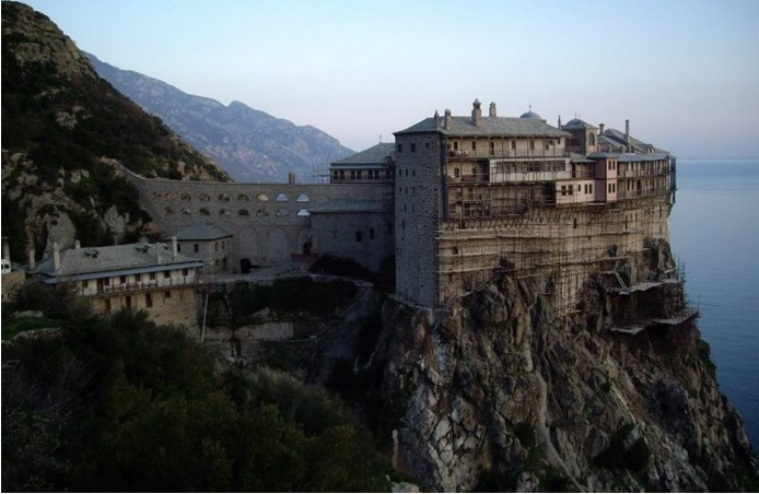 Γνωρίστε τα 20 ομορφότερα μοναστήρια της Ελλάδας και την ιστορία τους (ΕΙΚΟΝΕΣ)