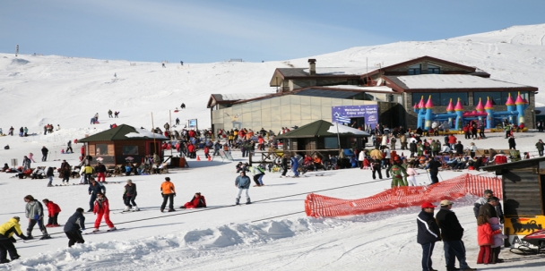 Η αξιοποίηση του χιονοδρομικού κέντρου Καϊμακτσαλάν στη Βουλή