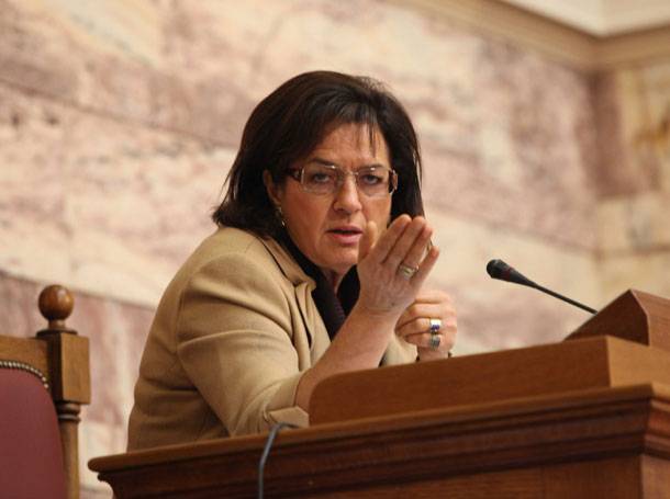 Βάσω Παπανδρέου: «Είσαστε εκτός τόπου και χρόνου»