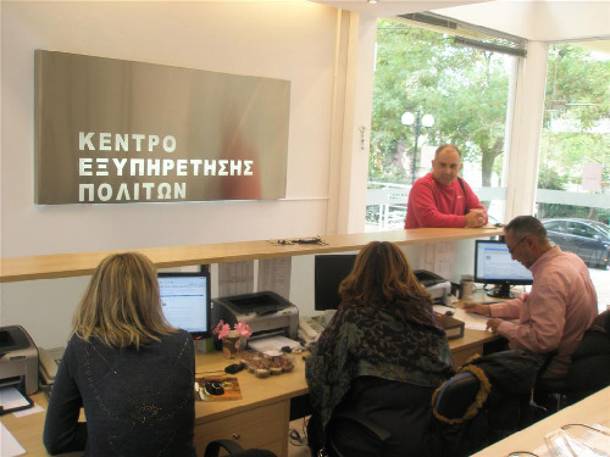 Ξεκίνησε η χορήγηση των δελτίων στους κληρωθέντες για τα προγράμματα παροχών του ΟΓΑ/ΛΑΕ