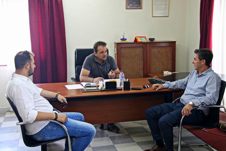 Συνάντηση εργασίας για τα προβλήματα του Εξαπλατάνου