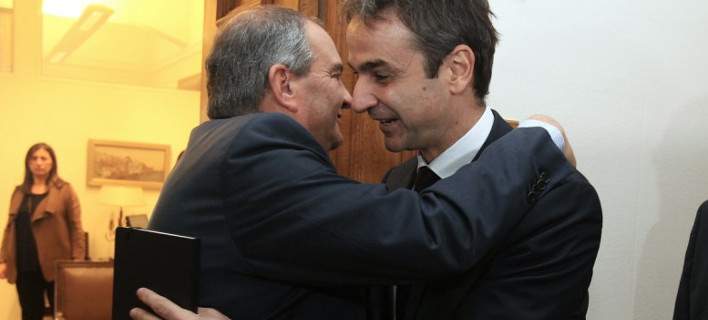 Συνάντηση Κυριάκου με Τζιτζικώστα και Ντόρα -Τι θα κάνει με αντιπροέδρους