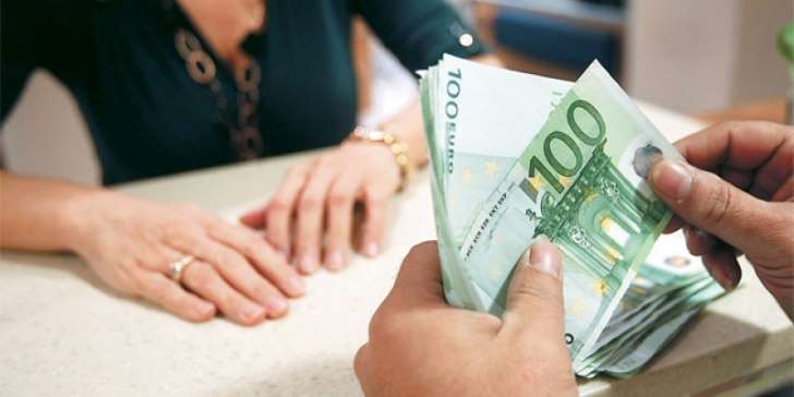 58χρονη εφοριακός «τσέπωσε» 6 εκατομμύρια ευρώ
