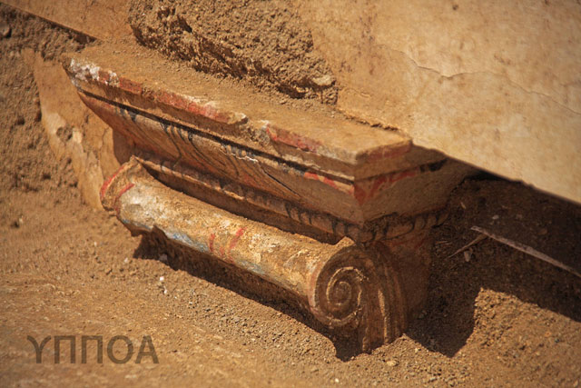 Νέες εντυπωσιακές φωτογραφίες από τα σημερινά ευρήματα στον Τάφο της Αμφίπολης