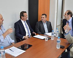 Συζήτηση για τις αποζημιώσεις των  αγροτών και την αγροτική ανάπτυξη μεταξύ των Αντιπεριφερειαρχών Ημαθίας και Πέλλας  και του Αντιπροέδρου του ΕΛΓΑ