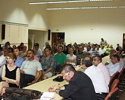 Κλείνουν δρόμους και το Δημαρχείο στα Γιαννιτσά