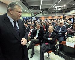 Φθαρμένο πολιτικό προσωπικό στο ευρωψηφοδέλτιο της “Ελιάς”