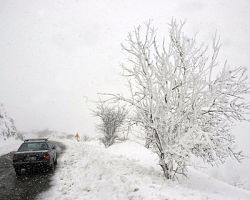 Κλειστά σχολεία σήμερα, ώρα για χιονοπόλεμο