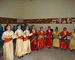 ΛΑΙΚΟΠΟΝΤΙΑΚΟ ΓΛΕΝΤΙ ΣΤΟ ΔΥΤΙΚΟ