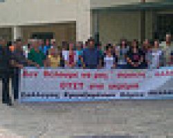 Σε συμβολική κατάληψη του δημαρχείου Πέλλας