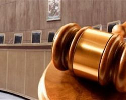 Οι δικηγόροι των Γιαννιτσών στέκονται δίπλα στον Νίκο Ρωμανό