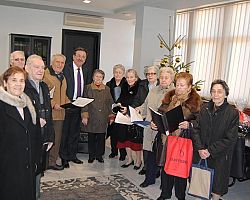 Χριστουγεννιάτικα κάλαντα και ευχές από συλλόγους και πολίτες στον Αντιπεριφερειάρχη Πέλλας