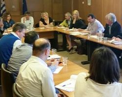 Παράταση των έκτακτων μέτρων για το ρωσικό εμπάργκο και τα «στέκια»
