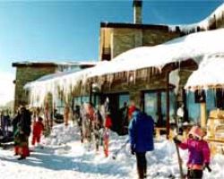 Αποκλεισμός εκδρομικού λεωφορείου από χιονοθύελλα στο Καϊμάκτσαλαν