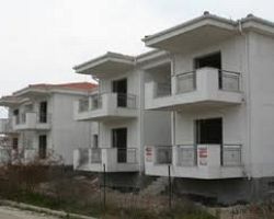 ”1,5 χρόνο περιμένουμε τις εργατικές κατοικίες Κρύας Βρύσης”