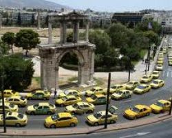 Συνεχίζουν την απεργία οι ταξιτζήδες