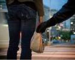 Συνελήφθη τσαντάκιας
