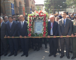 Ο ΠΕΡΙΦΕΡΕΙΑΡΧΗΣ ΚΕΝΤΡΙΚΗΣ ΜΑΚΕΔΟΝΙΑΣ  ΑΠΟΣΤΟΛΟΣ ΤΖΙΤΖΙΚΩΣΤΑΣ  ΣΤΙΣ ΕΟΡΤΑΣΤΙΚΕΣ ΕΚΔΗΛΩΣΕΙΣ ΤΗΣ ΠΑΝΑΓΙΑΣ ΣΟΥΜΕΛΑ