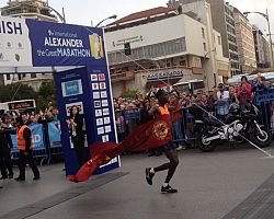 Ο Κενυάτης Κιπρόνο νικητής του 9ου Διεθνούς Μαραθωνίου