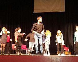 Η “Προίκα της Αντιγόνης” από την θεατρική ομάδα ΕΡΑ.Σ.ΘΕ. «Το θέατρον»