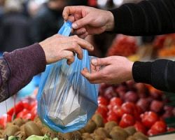 Όργιο κερδοσκοπίας στις λαϊκές αγορές – Θύματα του φαινομένου και οι παραγωγοί του νομού Πέλλας