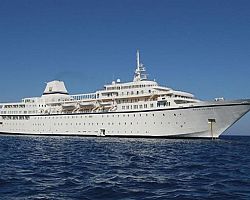 Έδεσε το πρώτο κρουαζιερόπλοιο του 2016 στη Θεσσαλονίκη