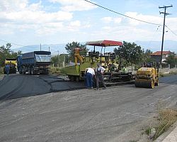 Ασφαλτοστρώσεις στην Αλμωπία