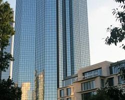 Deutche Bank: Βιώνει τη βαθύτερη κρίση στην ιστορία της- Πώς θα αναστρέψει το κλίμα