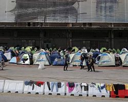 Σχέδιο εκκένωσης του Πειραιά από τους πρόσφυγες πριν το Πάσχα