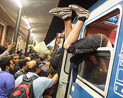 Η Τουρκία παραβιάζει τα δικαιώματα των μεταναστών
