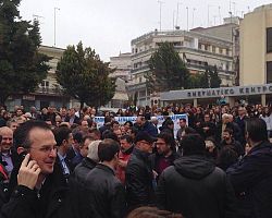 Γιαννιτσά: Μεγάλη Απεργιακή συγκέντρωση και Πορεία στο κεντρο της Πόλης( ΕΙΚΟΝΕΣ)