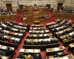Ψηφίστηκε κατά πλειοψηφία το νομοσχέδιο για την αξιολόγηση στη δημόσια διοίκηση
