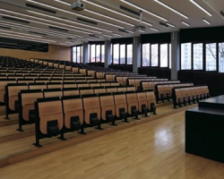 Με επίταξη προειδοποιεί η κυβέρνηση αν δεν ανοίξουν τα Πανεπιστήμια