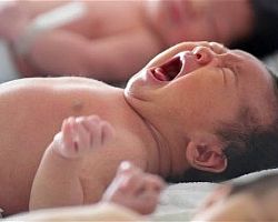Απίστευτο: Μωράκι «ξύπνησε» την ώρα της κηδείας του