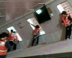 Ν. Κορέα: Συγκλονιστικές φωτογραφίες μαθητών από το εσωτερικό του πλοίου την ώρα που βυθίζεται