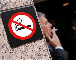 Μελβούρνη: Απαγόρευση καπνίσματος σε δρόμους και πεζοδρόμια