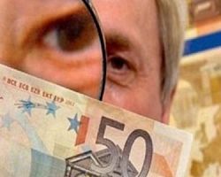 Διακινούσαν πλαστά ευρώ σε Πέλλα και Πιερία