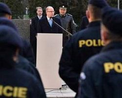 Και Τσέχοι αστυνομικοί στα σύνορα με την Ειδομένη -Ενισχύει τους ελέγχους η ΠΓΔΜ