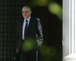 Στην τελική ευθεία το “κούρεμα” – Συνάντηση Παπαδήμου με τους πολιτικούς αρχηγούς το απόγευμα