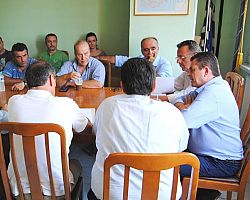 Κοινή δήλωση συμπαράστασης για τα αιτήματα των αγροτών πραγματοποίησαν οι Αντιπεριφερειάρχες Ημαθίας Κώστας Καλαϊτζίδης και Πέλλας Θεόδωρος Θεοδωρίδης.