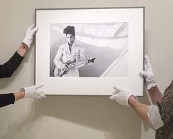 Ανοιξαν το θησαυροφυλάκιο του Prince -Περιέχει μία ολόκληρη περιουσία σε μουσική