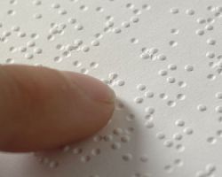 Μαθήματα γραφής και ανάγνωσης Braille στη Θεσσαλονίκη