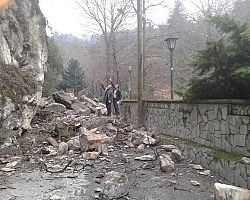 Κατολισθήσεις σημειώθηκαν στα Λουτρά Λουτρακίου Αλμωπίας