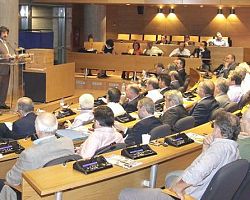 ΠΕΔ ΚΕΝΤΡΙΚΗΣ ΜΑΚΕΔΟΝΙΑΣ: Η ΑΥΤΟΔΙΟΙΚΗΣΗ ΚΑΙ ΟΙ ΑΙΡΕΤΟΙ ΣΥΜΜΕΤΕΧΟΥΝ ΥΠΕΡΜΕΤΡΑ ΣΤΙΣ ΠΡΟΣΠΑΘΕΙΕΣ ΓΙΑ ΤΗΝ ΑΝΤΙΜΕΤΩΠΙΣΗ ΤΗΣ ΟΙΚΟΝΟΜΙΚΗΣ ΚΡΙΣΗΣ