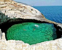 Γνωρίστε τις 6 φυσικές πισίνες της Ελλάδας!