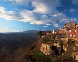 O Ιστορικός οικισμός Βαρόσι στην Έδεσσα