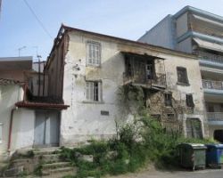 Επειδή πολλάκις ο χρόνος γίνεται Κρόνος και τρώει τα παιδιά του, τις δικές μας στιγμές