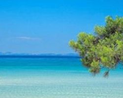 ΟΠΕΚΑ Κοινωνικός Τουρισμός: Δωρεάν διακοπές, βιβλία, θέατρα, κατασκηνώσεις σε 235.000 δικαιούχους – Κριτήρια και αιτήσεις