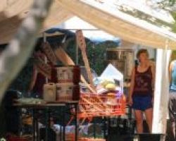 Παραλύει η Θεσσαλονίκη από τους κατασκηνωτές του ΑΠΘ